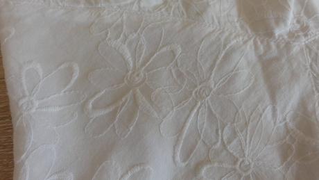 Šaty na ramínka, 38