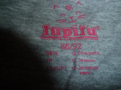 Delší šedé melírované triko s nápisem, lupilu,86