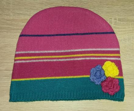 Pruhovaná čepice s kytičkami vel. 92-98, marks & spencer,92