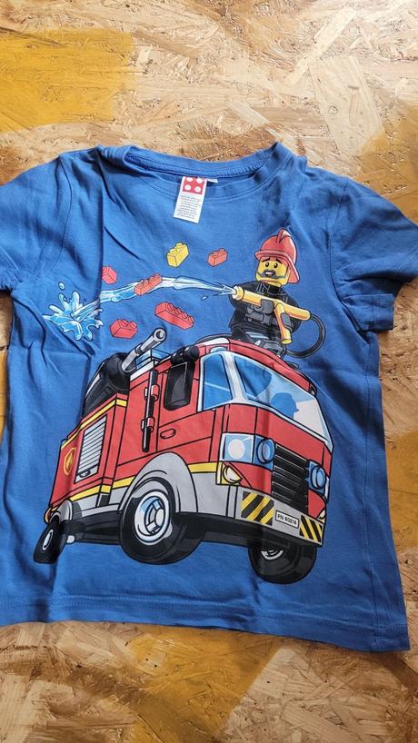 Plátěné kalhoty, 4 x triko a nové slipy, 104–116