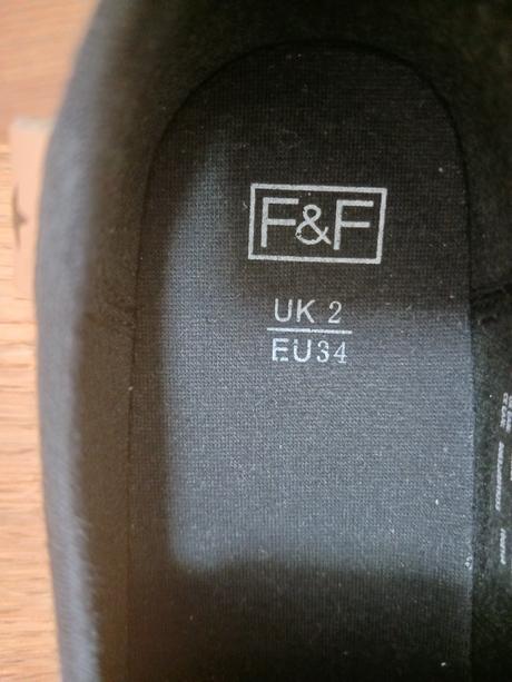 Nové přezůvky č.34, 34