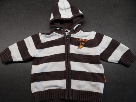 Svetýrek ve stylu medvídka pú, h&m,74