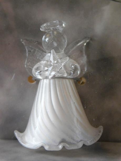 Skleněný andílek na zavěšení, 