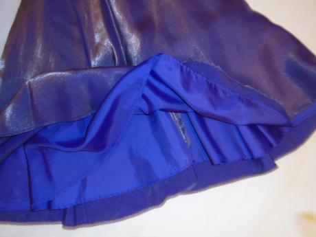 Luxusní šaty se spodničkou vel 4/5 let, cq,110