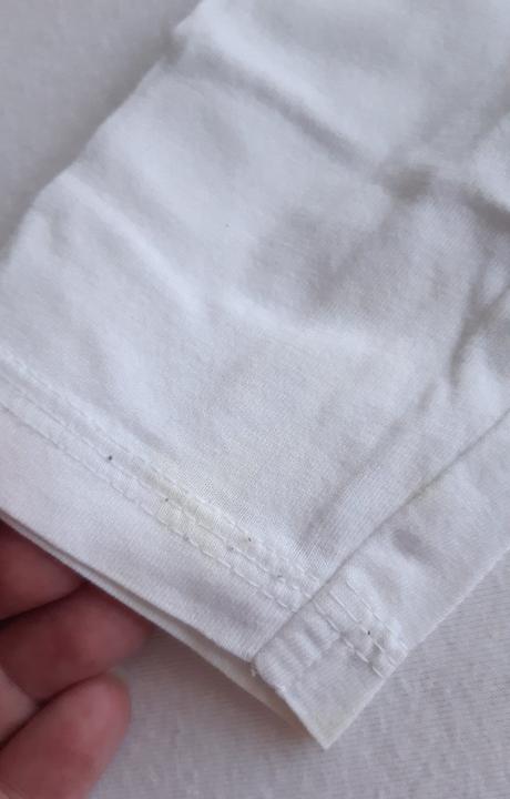 Triko s nápisem, 104