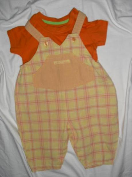 Krásný letní komplet káro laclíků a oranž trička, marks & spencer,68