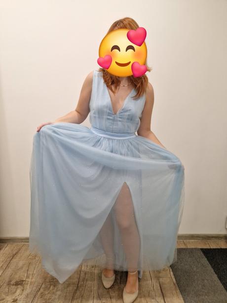 Dlouhé společenské šaty, 40