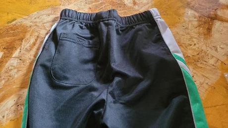 2 x tepláky, 2 x pláťáky a pantofle, 104–116