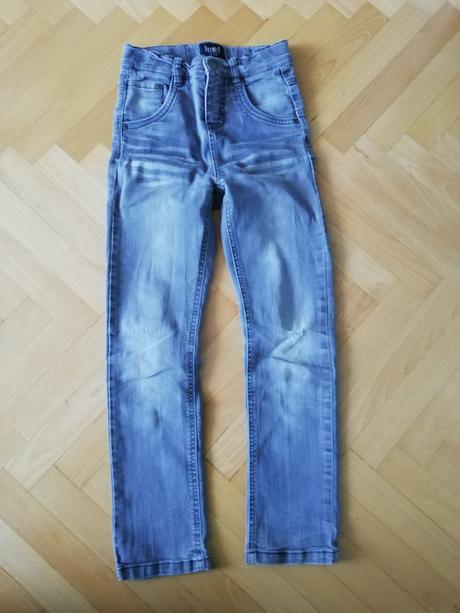 Džíny, 134