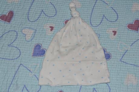 Čepička s uzlíkem, next,68