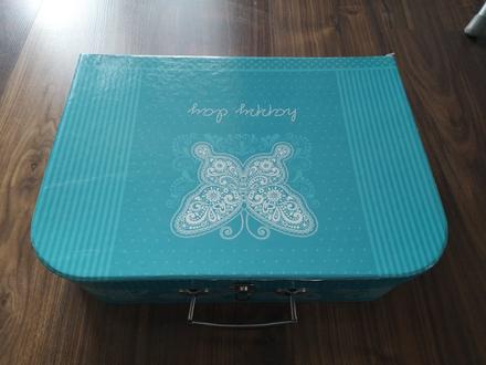 Kufřík na výtvarné potřeby, 