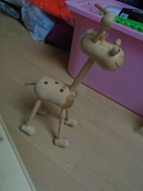 Dřevěná zvířátka hračky žirafa chodící pes,