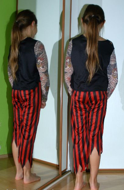 Karnevalový dvoudílný kostým pirát, halloween, 