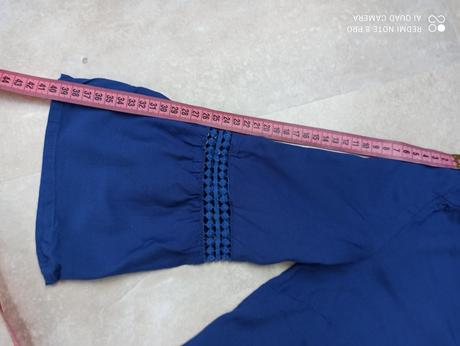 Modrá tunika s krajkovymi detaily, m