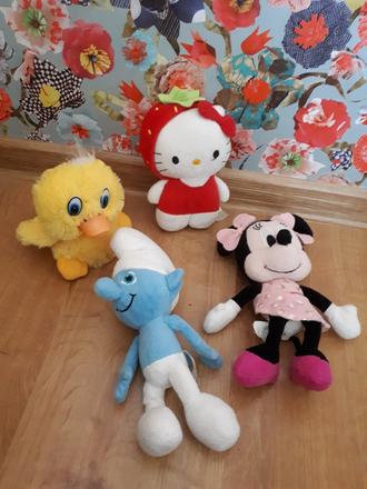 4x plyšová hračka,hello kitty,minnie,šmoula,kuře,