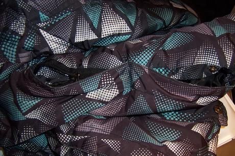 Zimní bunda s odepínací kapucí, l