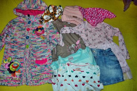 Dívčí set 9ks v.86,svetr,čepice,sukně,trička.., 86–98