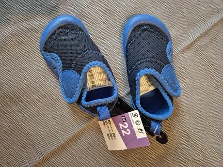 Nové capáčky decathlon vel. 22, decathlon,22