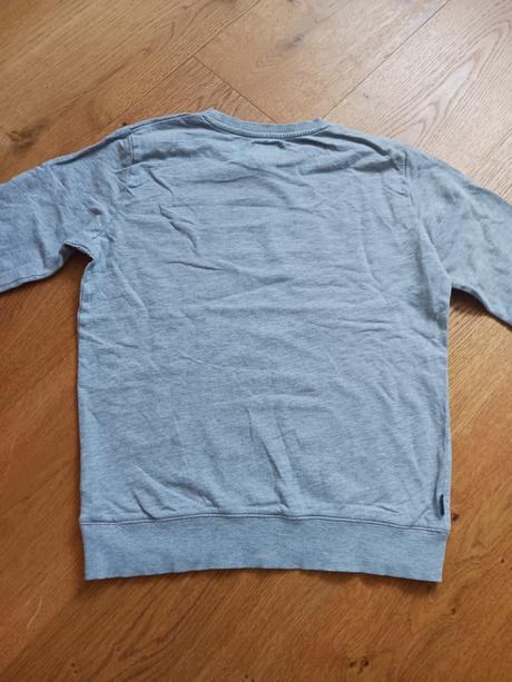 Triko č.140/146 top stav., reserved,140