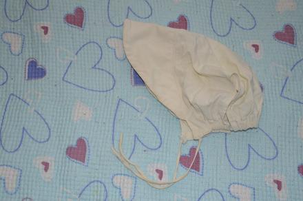 Letní vzdušná plátěná čepička klobouček s kšiltem, 80