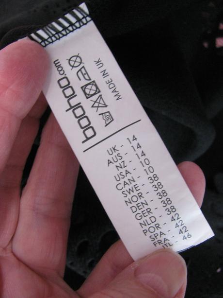 Elastická černá halenka boohoo, 42