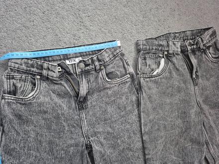 2 x tmavé džíny, 140