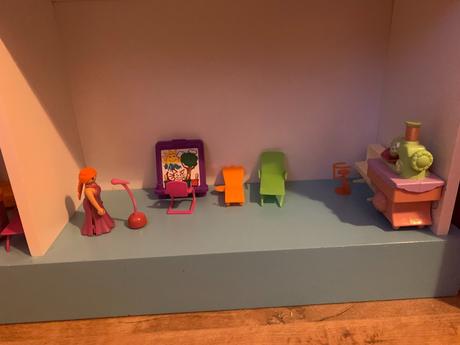 Drevená polička - domček, 