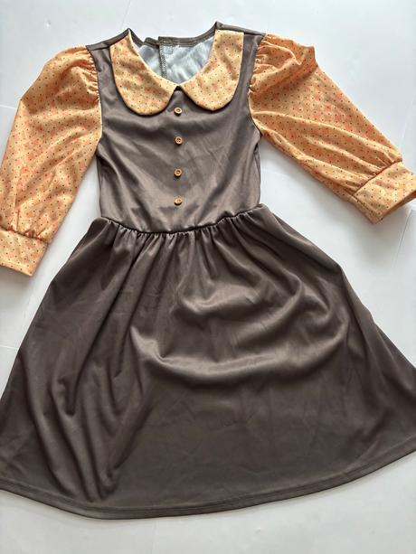 An7/ kostým dívčí - v.cca 4/5 let,