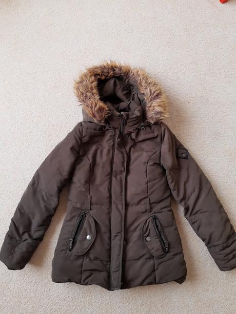 Zimní bunda, c&a,134