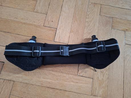 Ledvinka běžecká s lahvičkami na pití arcore, 