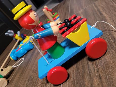 Dřevěný tahací bubeníček, 