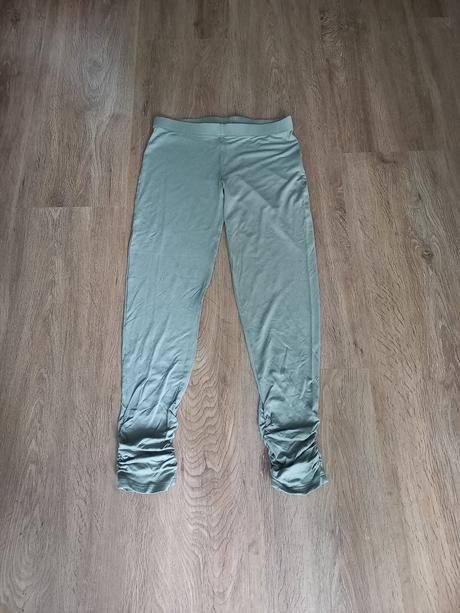 Kratší nařasené legíny, 152