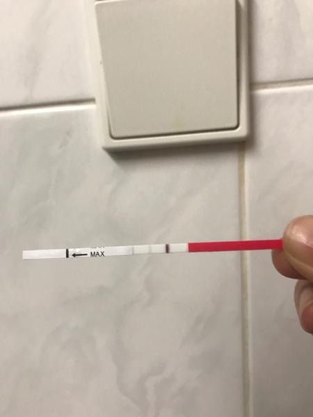 Nepravidelná menstruace a pozitivní test. Jsem těhotná?