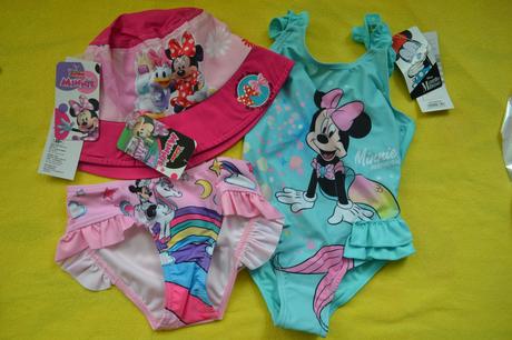 Letní set,2x  plavky v.110,klobouk, disney,110