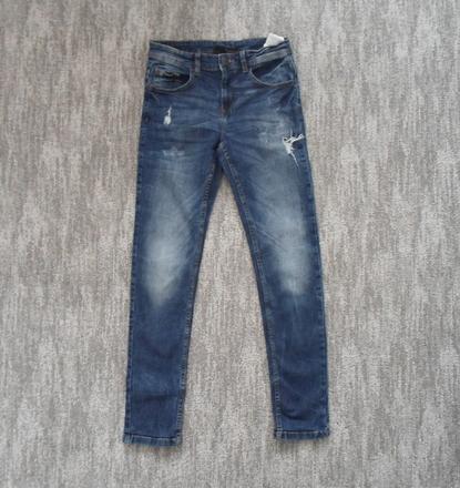 Modré kalhoty rifle džíny, chapter young,158