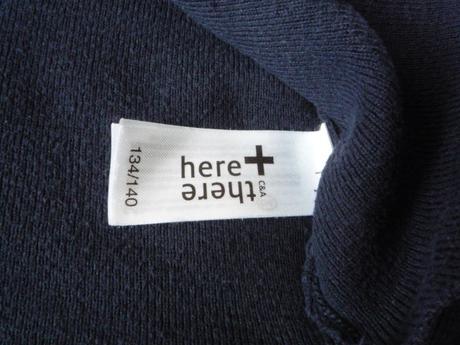 Tmavě modrý krátký svetřík vel. 134, c&a,134