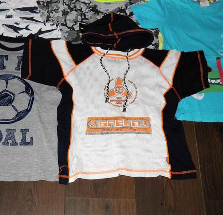 Klučičí trička s míčem, kr.rukáv - vel.128, matalan,128