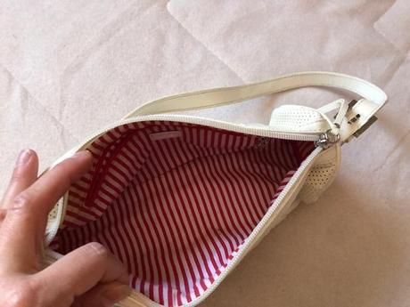 Mala bila kulata kabelka dirkovana mango, mango