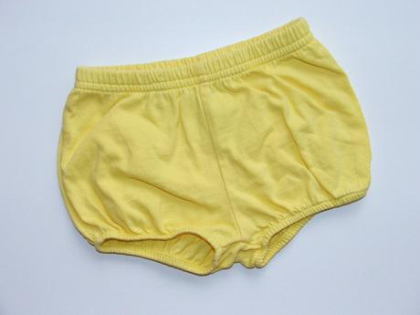 K662 žluté kraťasy carters vel. 6m, carter's,68