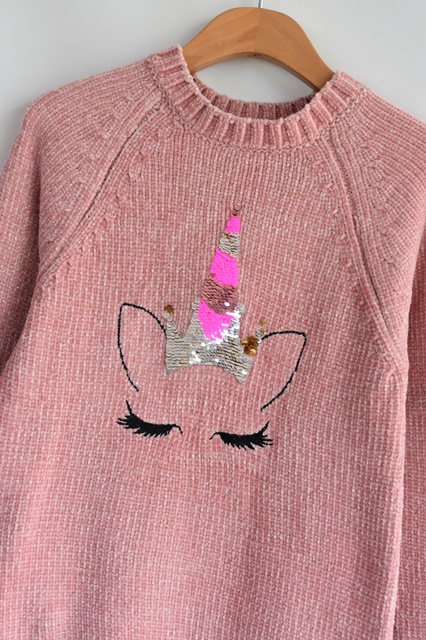 Svetr vel. 12 let, 152