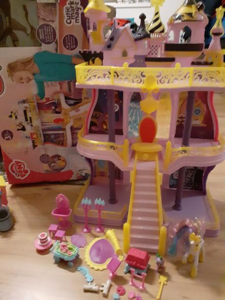 Zámek my little ponny,a dalšī sbīrka koníků, 