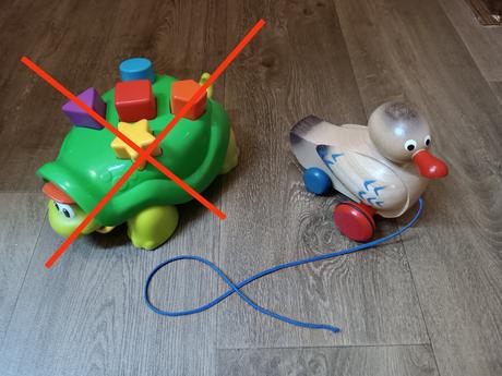 Dřevěná tahací kačenka,