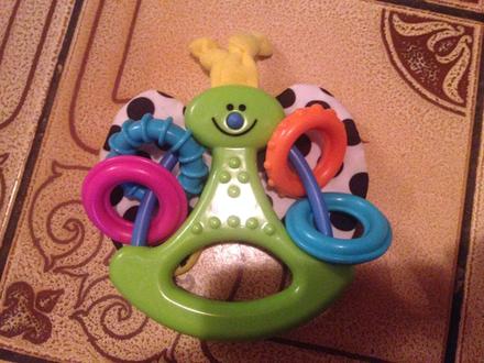 Chrastítko motýlek fisher price, 