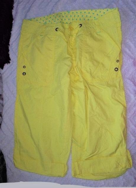 Žluté plátáky na vel.l-xl, denim co,l