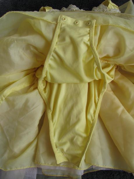 Karneval - tylové šaty divotvorný hrnec, 