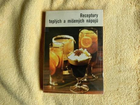 Receptury teplých a míšených nápojů koktejly kniha,