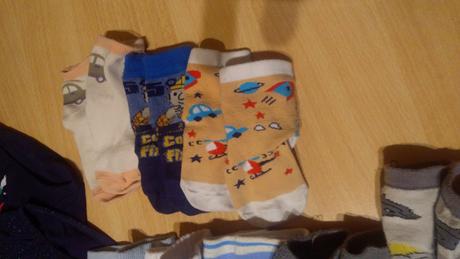 Mix ponožek a slipy, 86–98