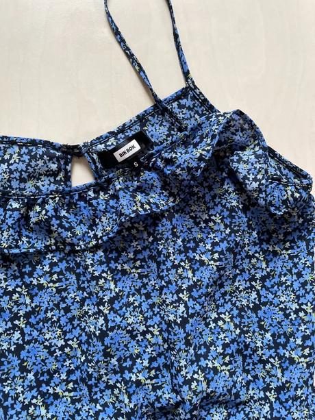 Květinkový top s volánem, vel s, bik bok, s