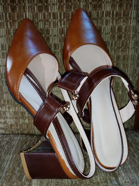 Páskové boty na podpadku, 36