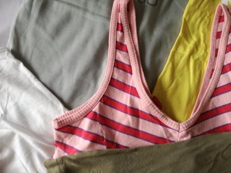 Mix damskych tricek, s